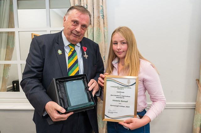 Gys24 Student Award Victoria Gornall (1)