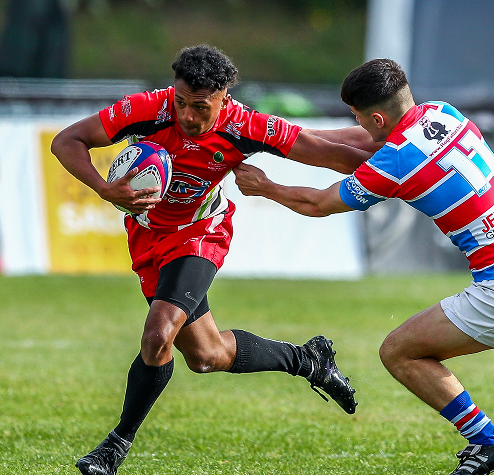 Myerscough Rugby student runs past the opposition