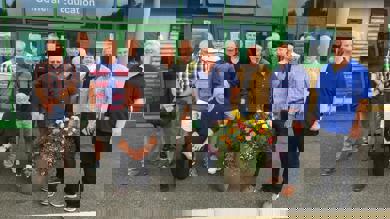 Image for news article: Hort students reunite more than 40 years on