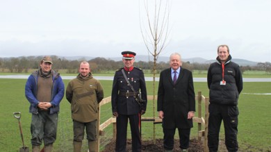 Senior Lecturer Duncan Slater, student Tom Backhouse, Edwin Booth CBE, Sir Bill Beaumont & tutor Oliver Bowyer at the launch of The Queen's Green Canopy at Lodge Farm